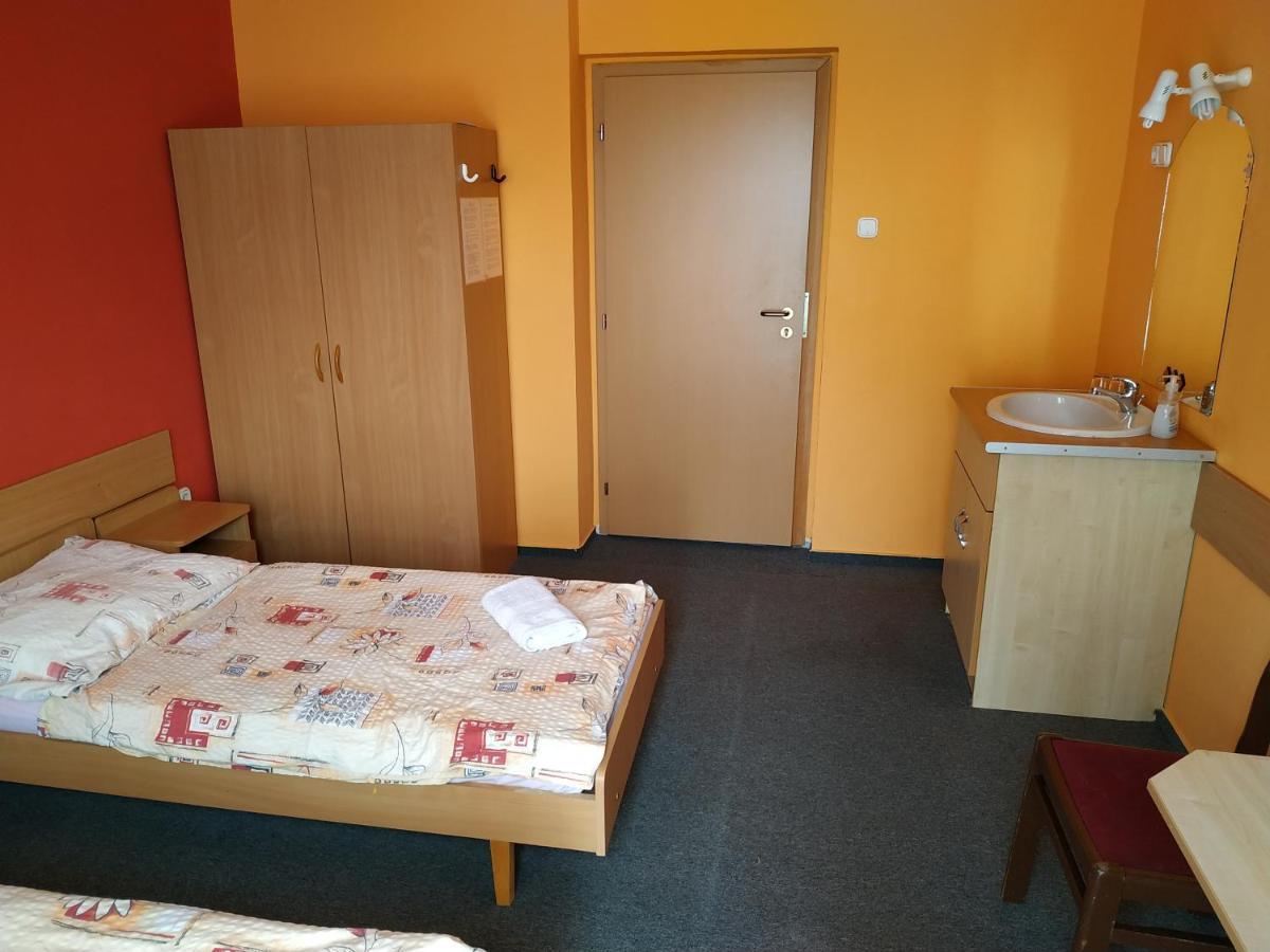 Hotel Beke Sziget Komló Exterior foto